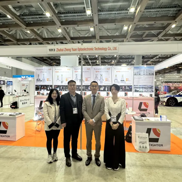 Luxfighter autó LED fényszóró 2024 Tokió Nemzetközi Auto utángyártás Expo
